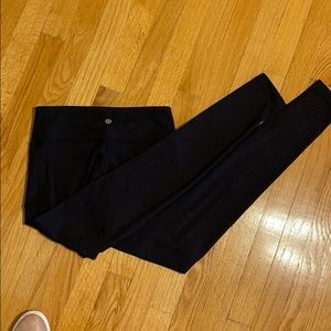 Black lululemon leggings